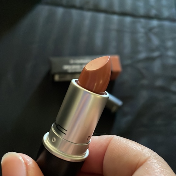 Satin lipstick - cherish - Picture 2 of 7